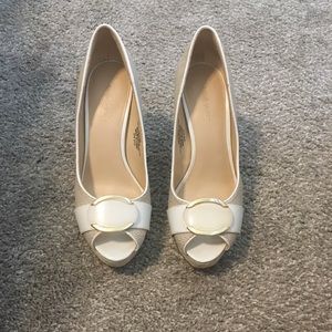 Nine West Tan & White Heels